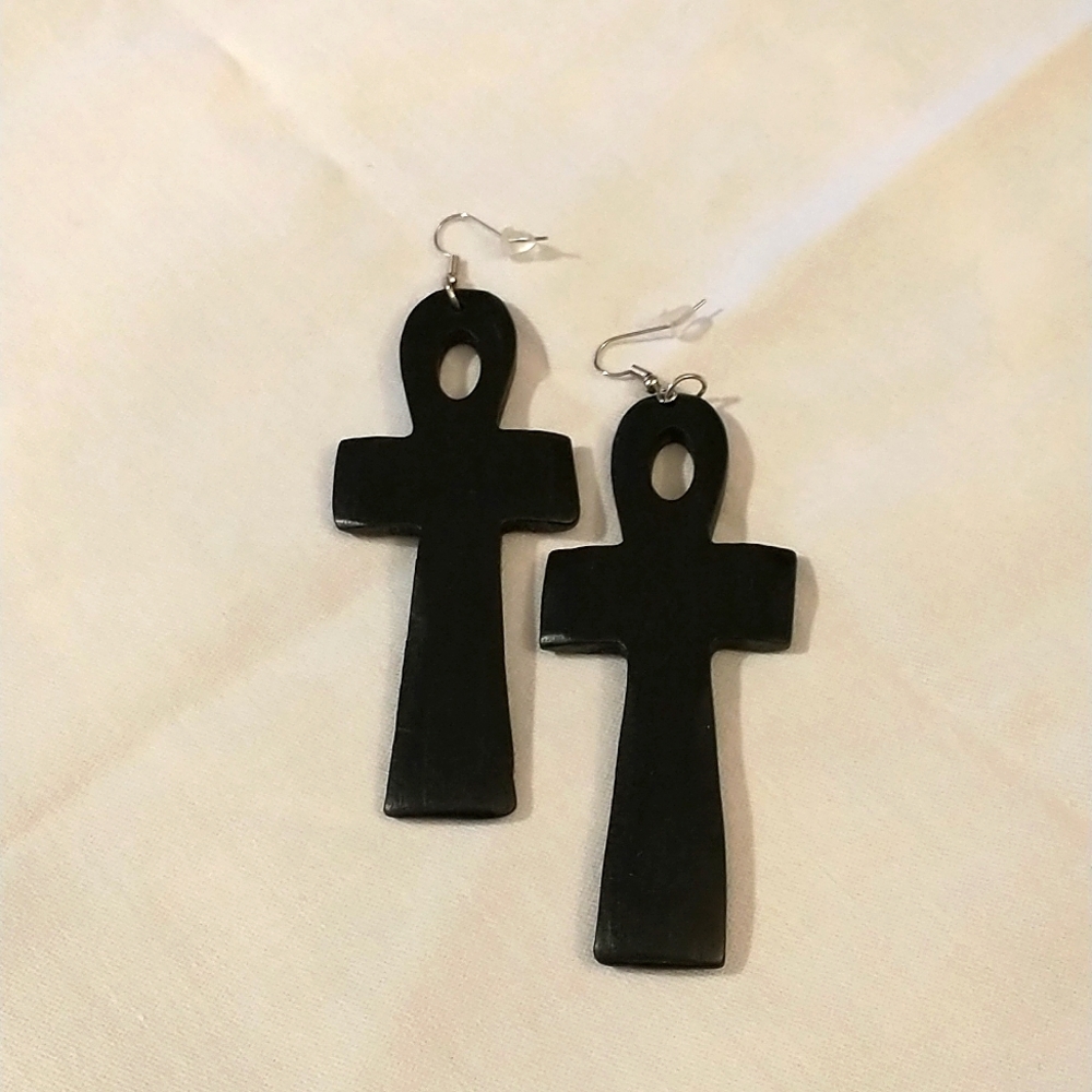 "Ache' wooden earrings by Natural Girls Rock